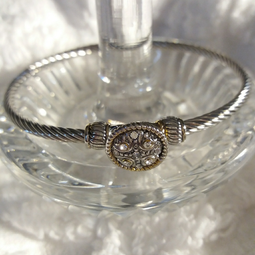 Cable Hook Bracelet